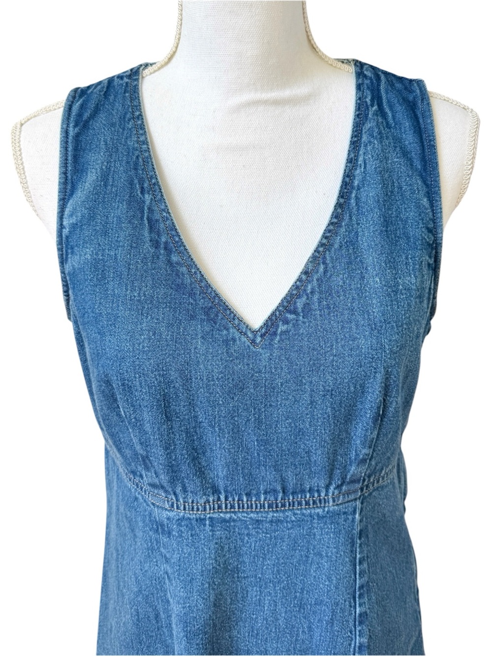AE Studio Classic Blue Denim V-Neck Sleeveless Mini Dress Size M - Picture 6 of 10